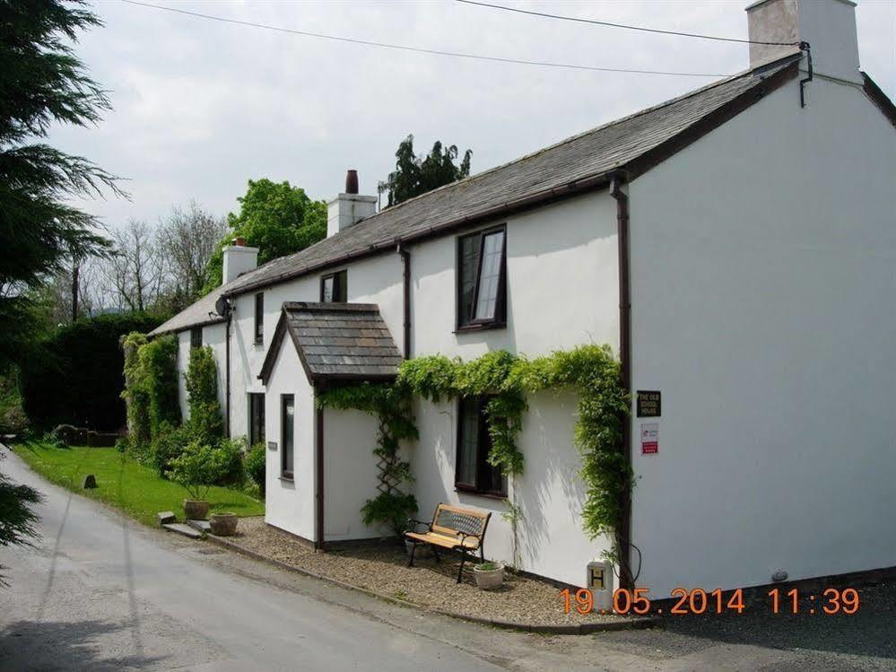 Hotel The Old School House Llanbrynmair Exterior foto